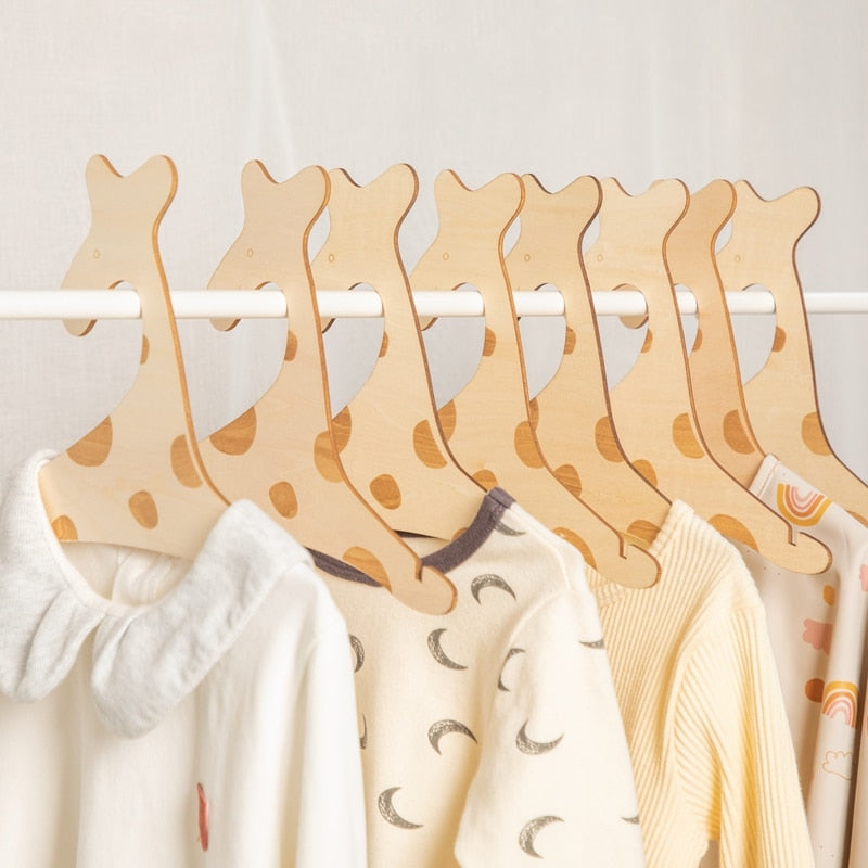 Giraffe Hanger | Nordic Design Houten Eye-Catcher voor Baby- en Kinderkamer!